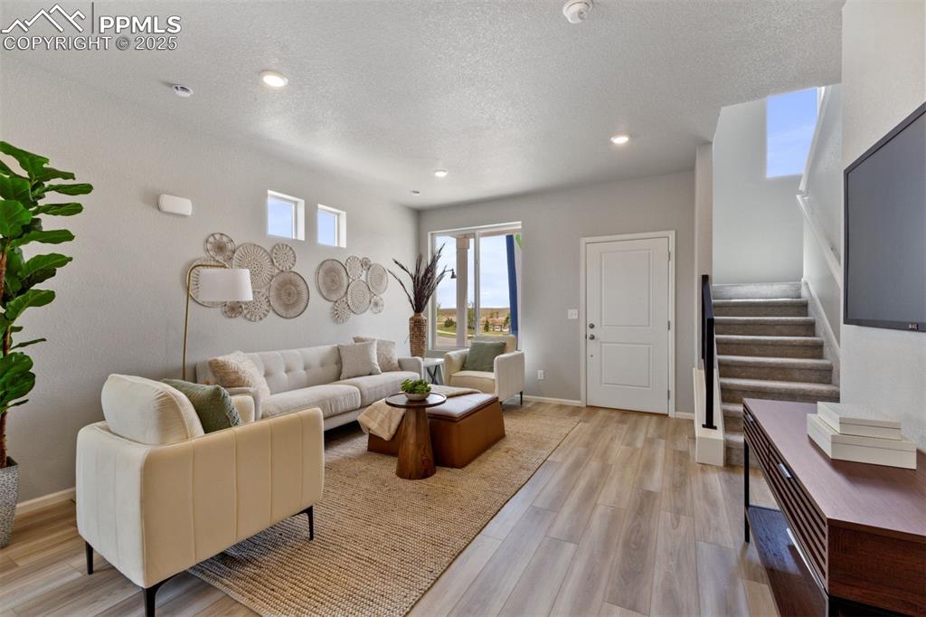 Image 4 of 19: Photos of model home