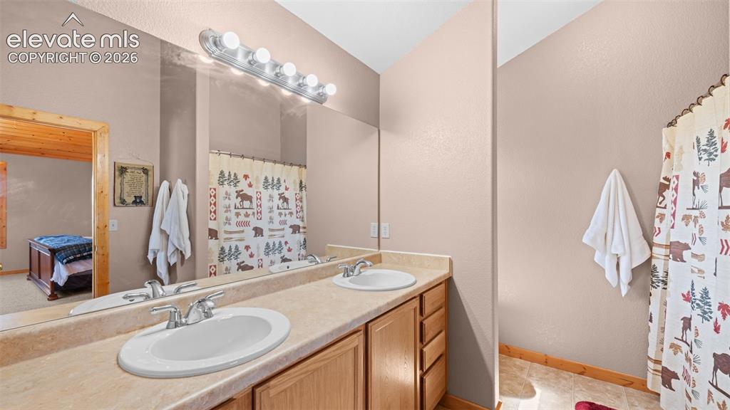 Image 18 of 38: Master Bedroom