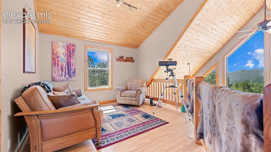 Image 19 of 38: Master Bedroom