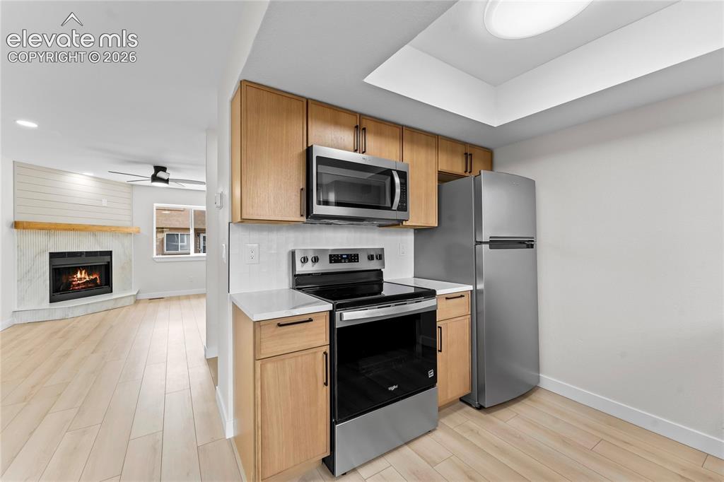 Image 10 of 35: Kitchen