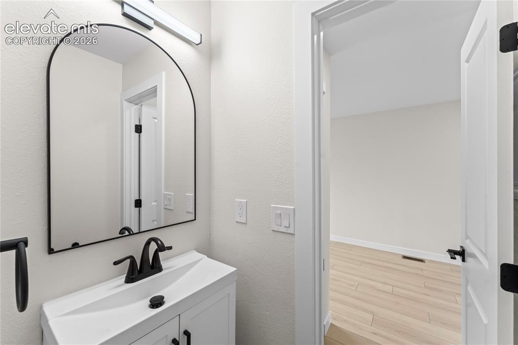 Image 16 of 35: Main Level 1/2 Bathroom