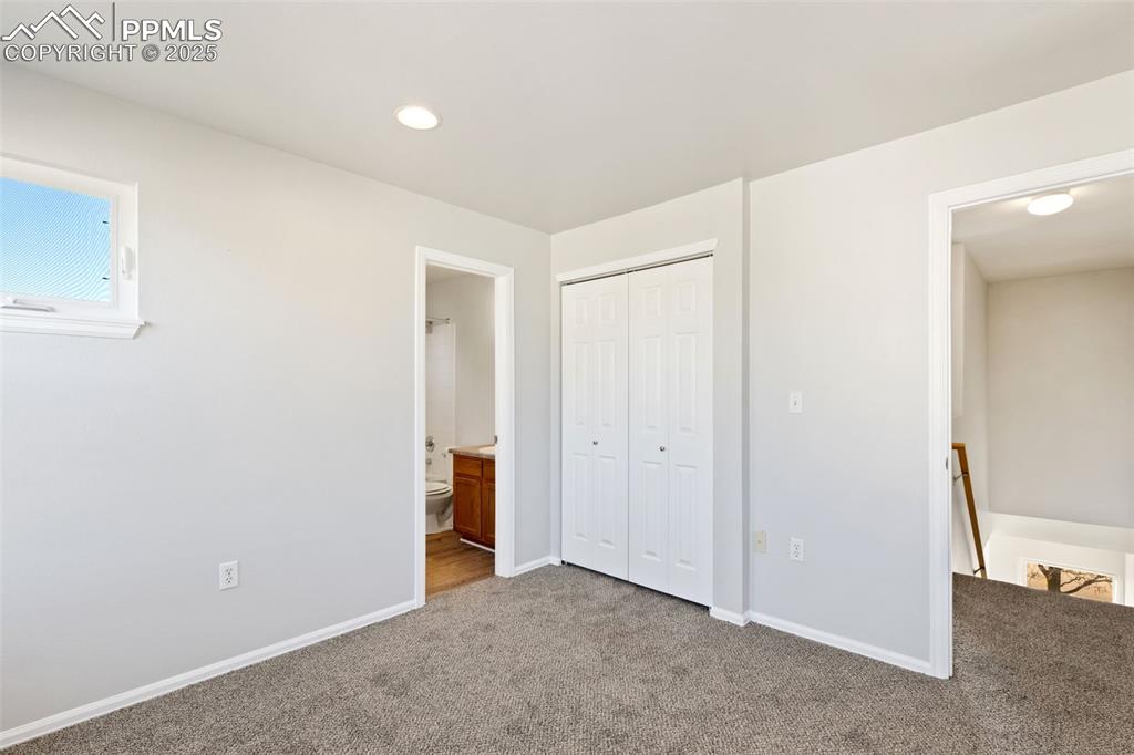 Image 22 of 34: En Suite Bathroom!