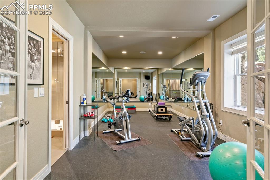 Image 45 of 50: Gym
