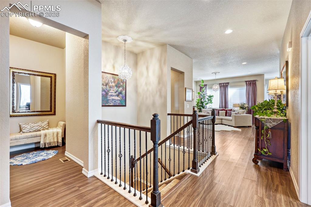 Image 5 of 50: Entrance Foyer