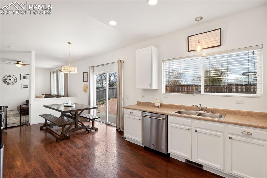 Image 10 of 36: Kitchen