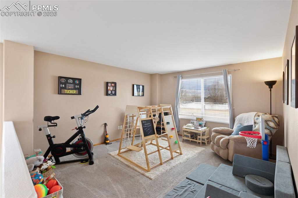 Image 18 of 36: Loft