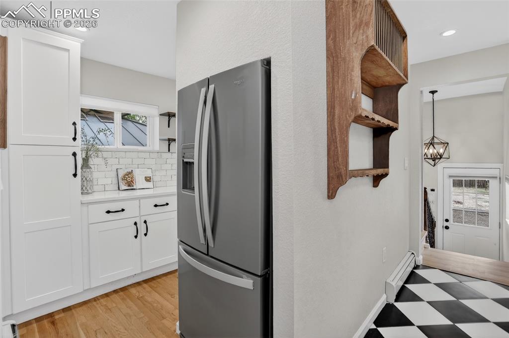 Image 16 of 49: Kitchen