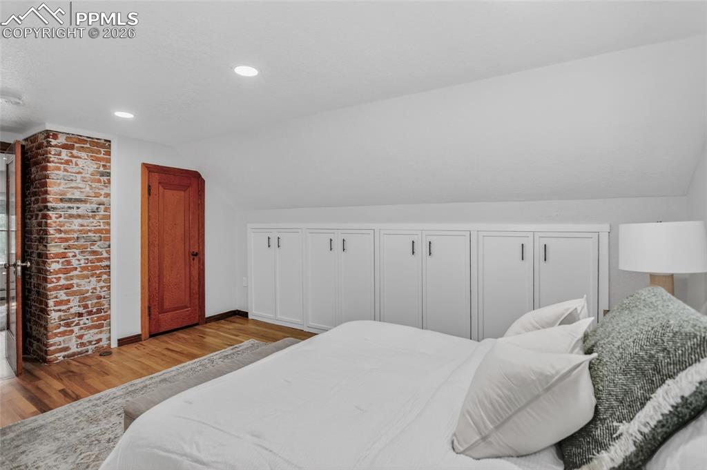 Image 23 of 49: Primary