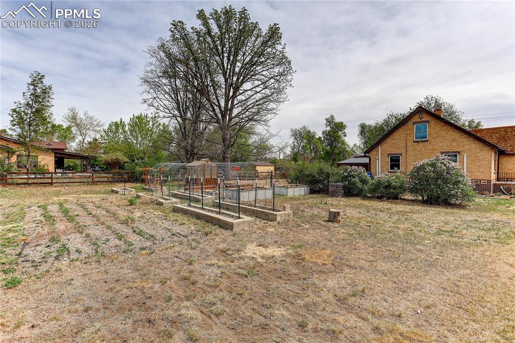 Image 43 of 49: Gardens