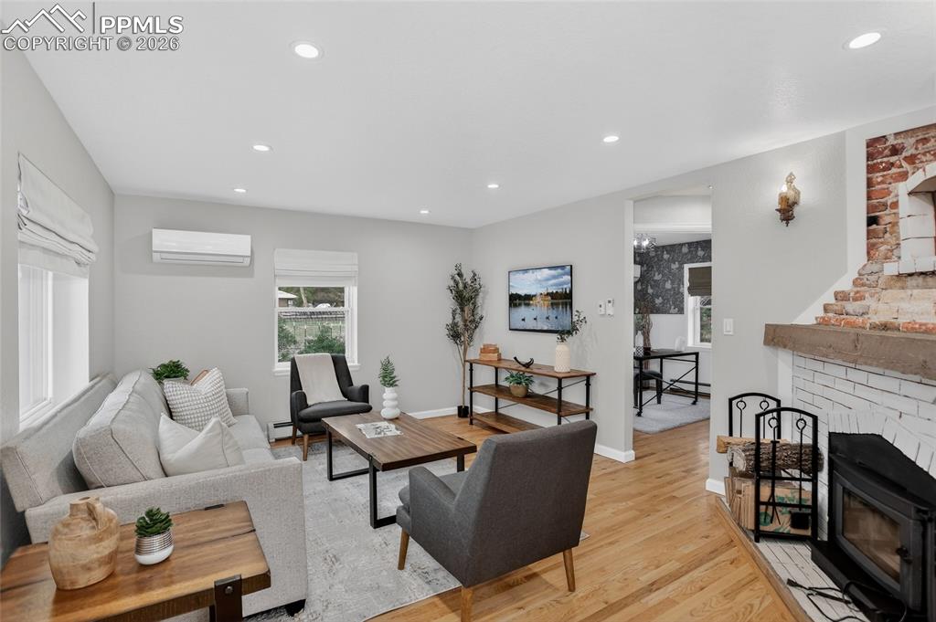 Image 6 of 49: Living Room