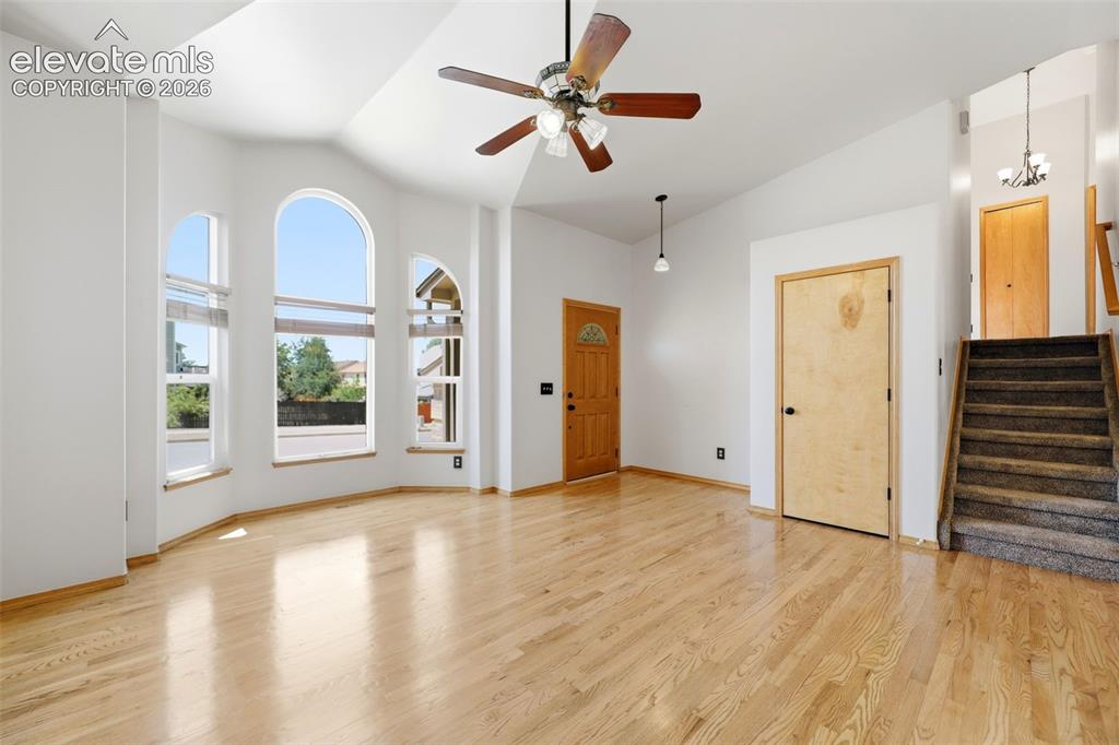 Image 4 of 35: Gorgeous hardwood flooring