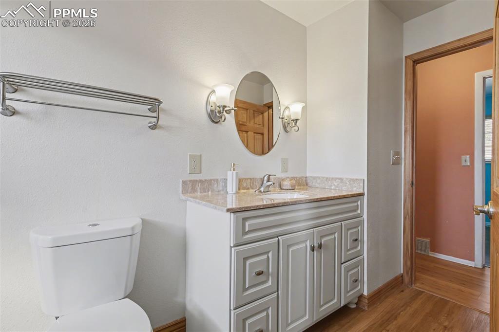 Image 14 of 35: Hall Bathroom