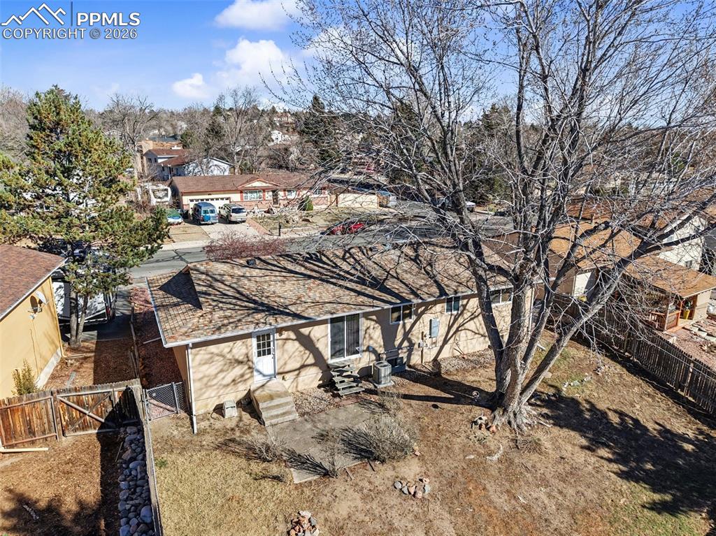 Image 30 of 35: Back Yard