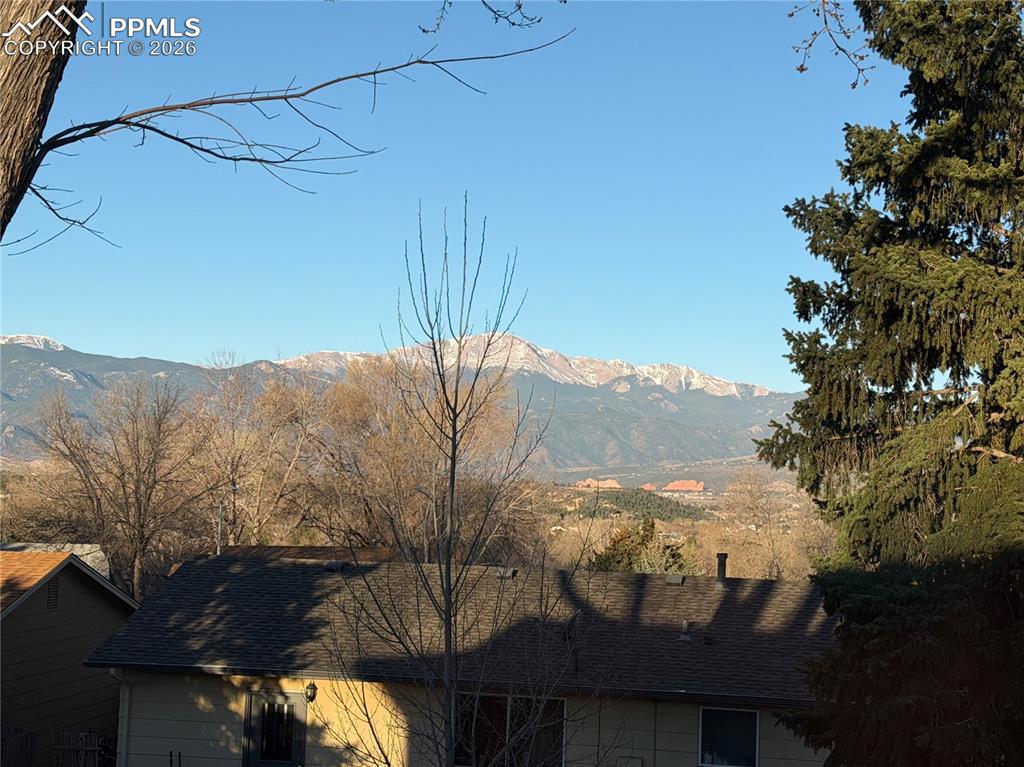 Image 31 of 35: Back Yard Mountain View!