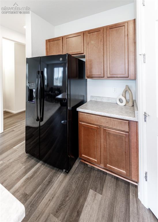 Image 14 of 40: Kitchen