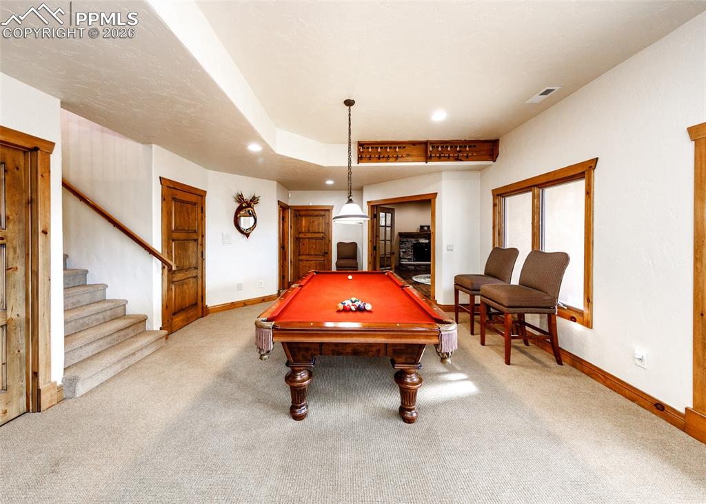 Image 22 of 49: Family Room