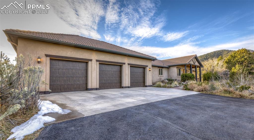 Image 4 of 49: Front of Structure