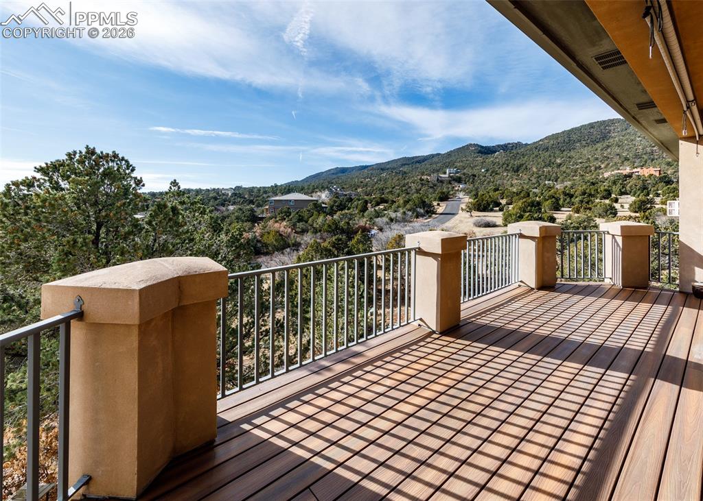 Image 41 of 49: Deck