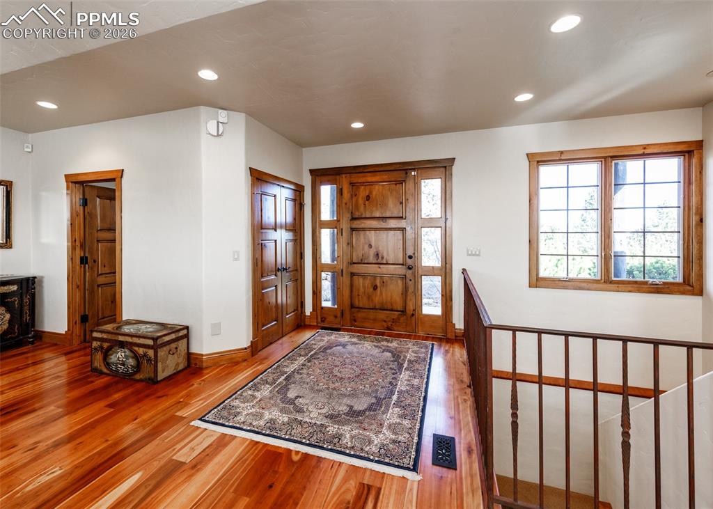 Image 5 of 49: Entry