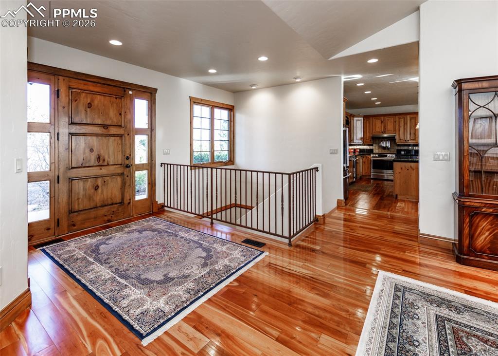 Image 6 of 49: Entry