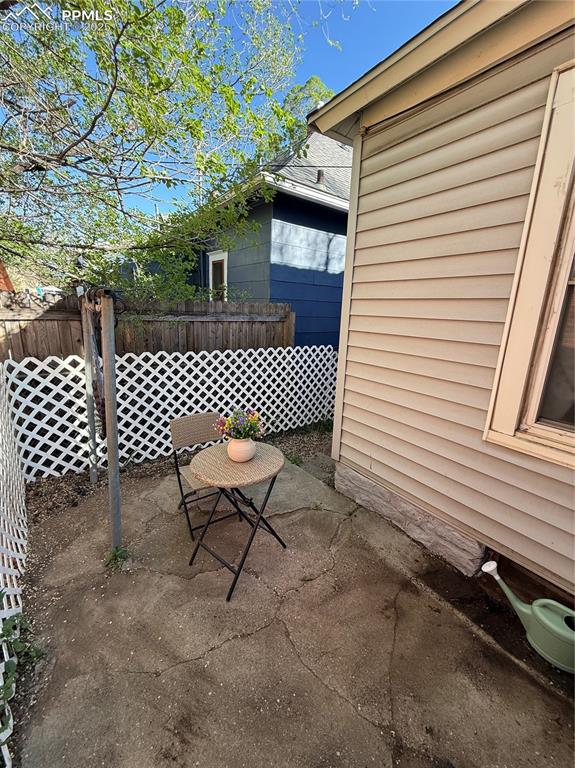 Image 5 of 19: Patio