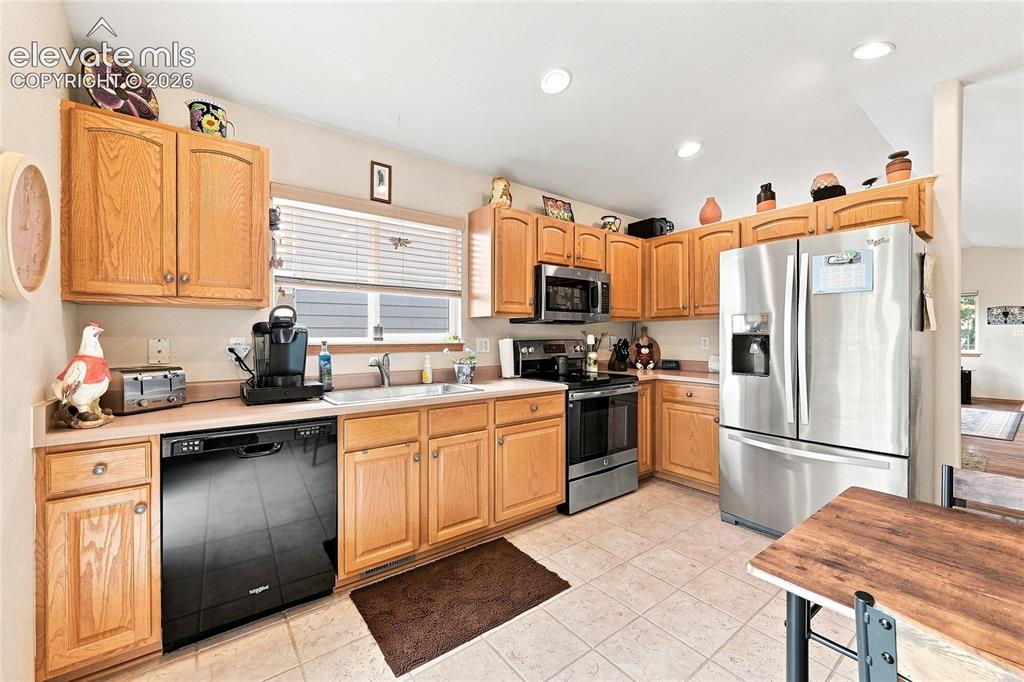 Image 11 of 48: Kitchen