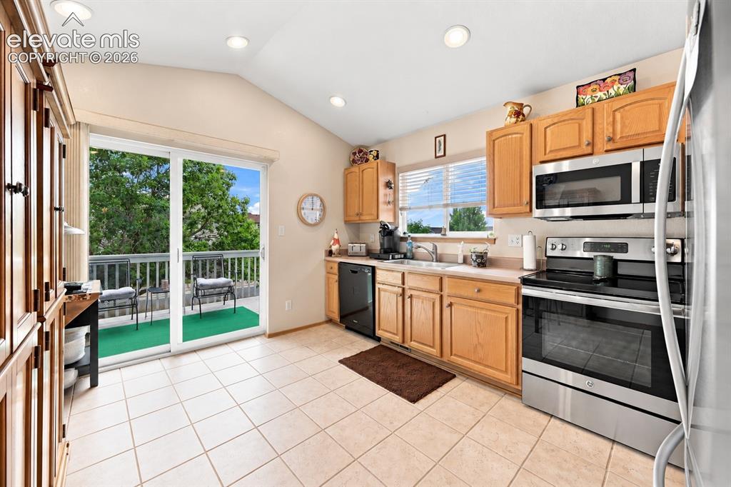 Image 12 of 48: Kitchen
