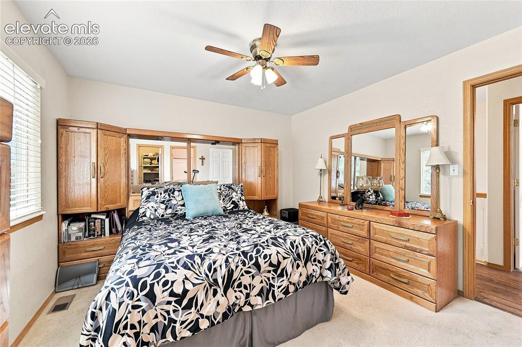 Image 14 of 48: Bedroom