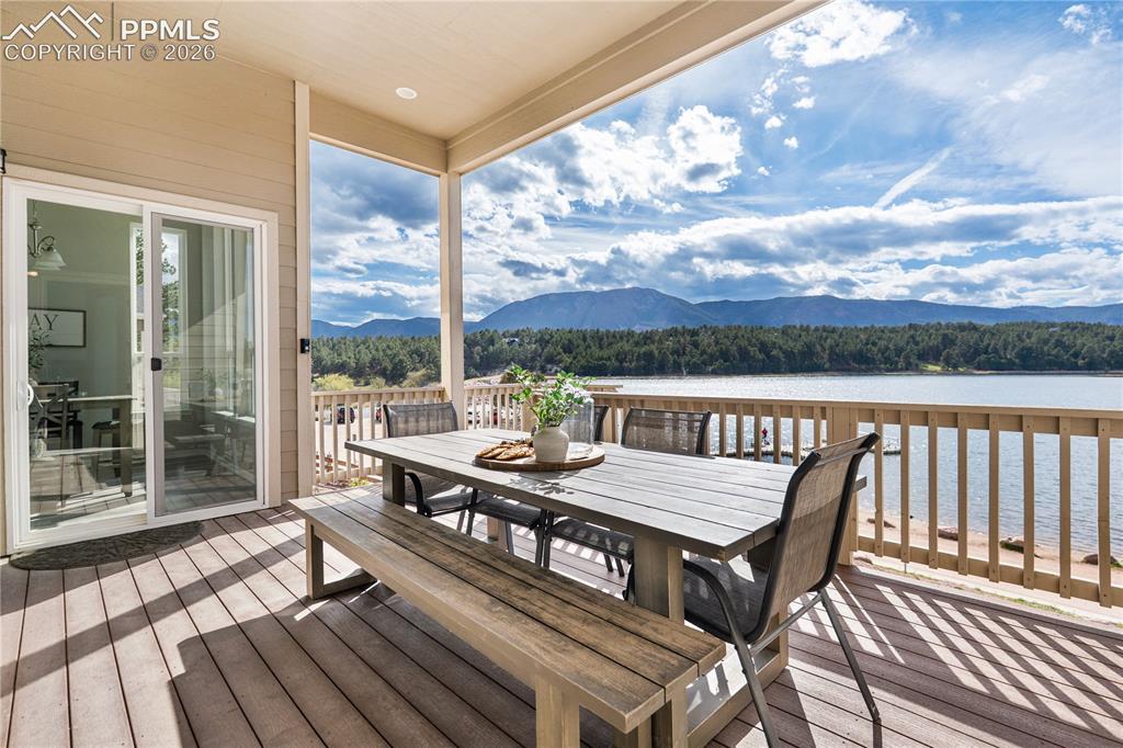 Image 3 of 36: Deck