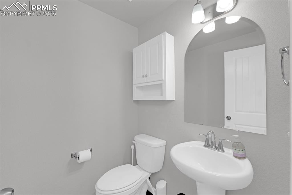 Image 12 of 40: Main Level Half Bath