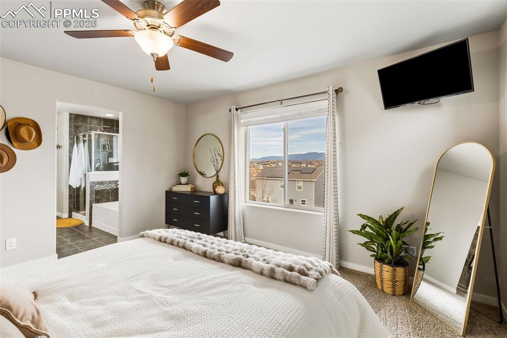 Image 14 of 41: Primary bedroom