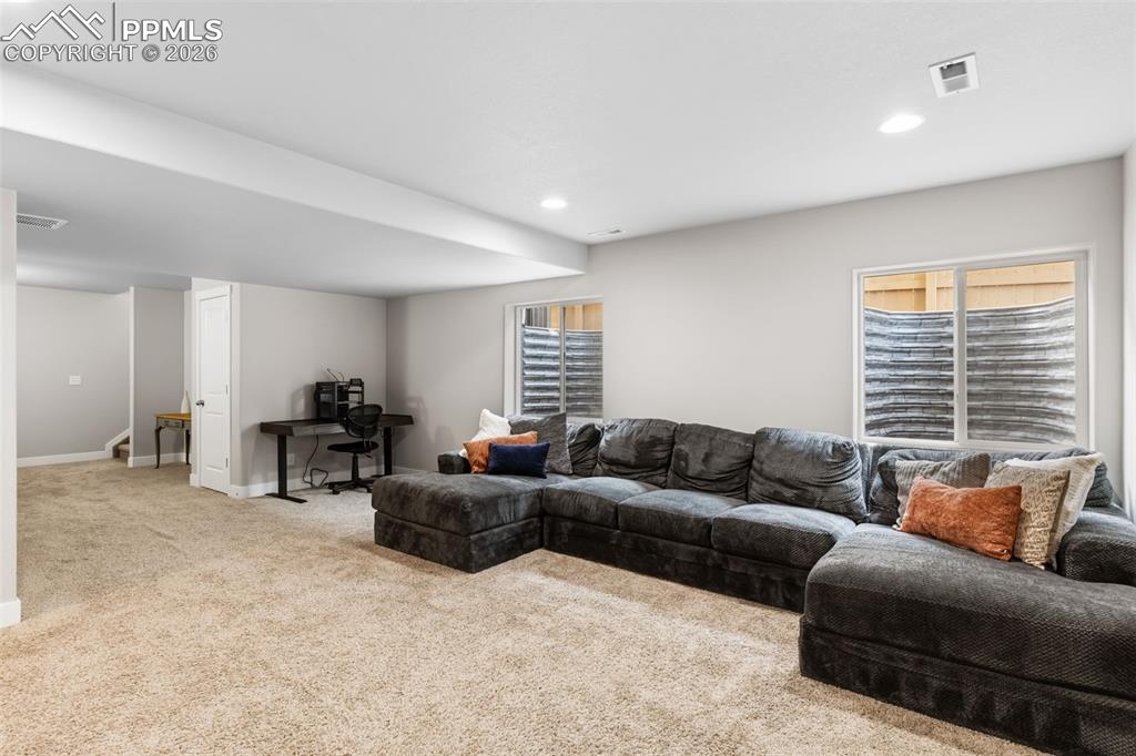 Image 27 of 41: Family Room