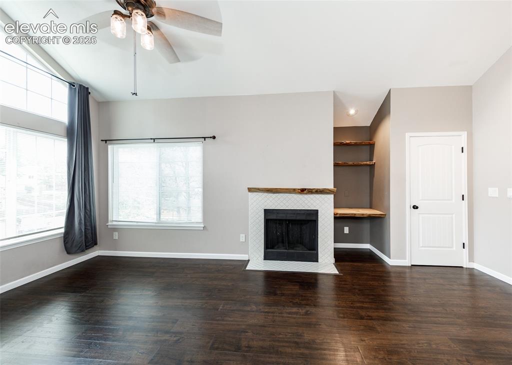 Image 11 of 50: Living Room