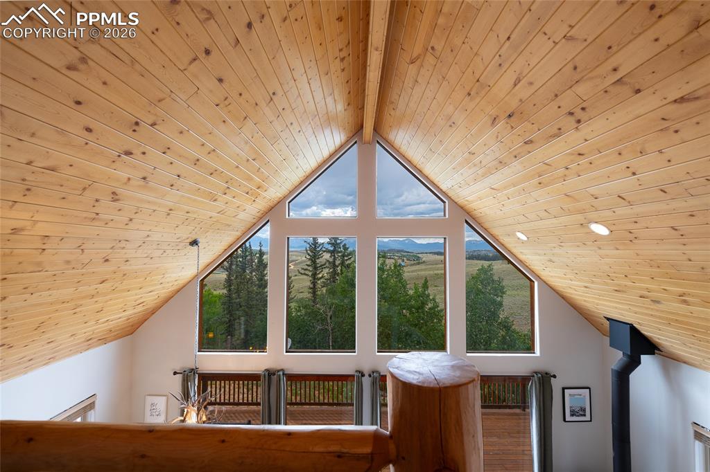 Image 29 of 50: Bonus Room