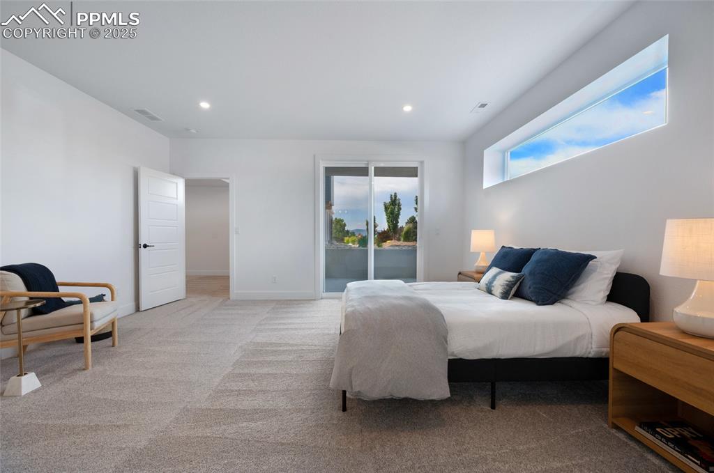 Image 45 of 50: Bedroom