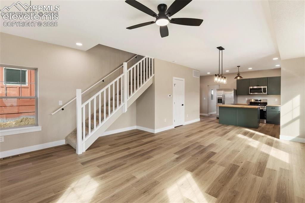 Image 7 of 20: Living Room