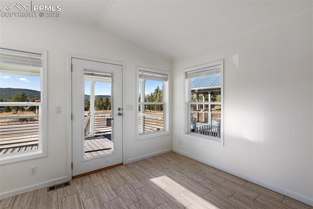 Image 5 of 23: Entry