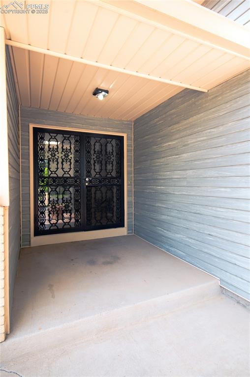 Image 5 of 42: Doorway to property