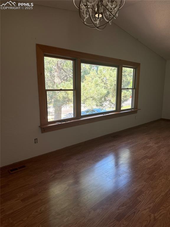 Image 8 of 42: Great Room