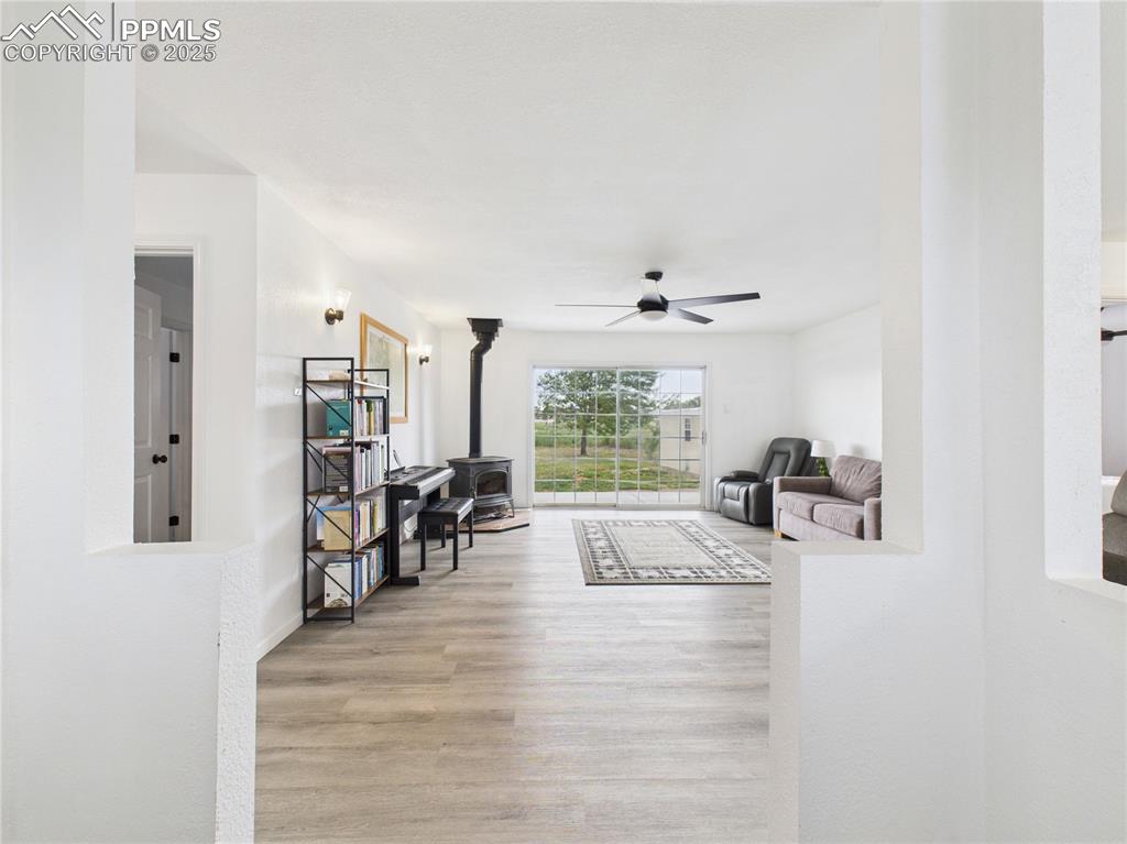 Image 5 of 40: Living Room