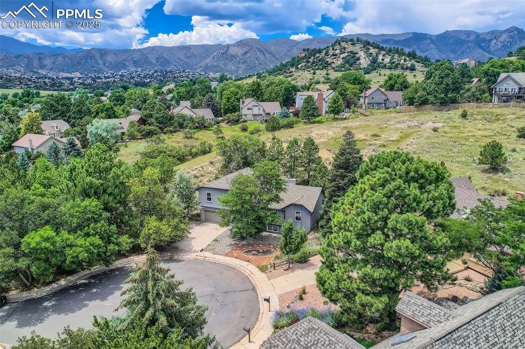 Caption: Great shot of the neighborhood privacy and culdesac!