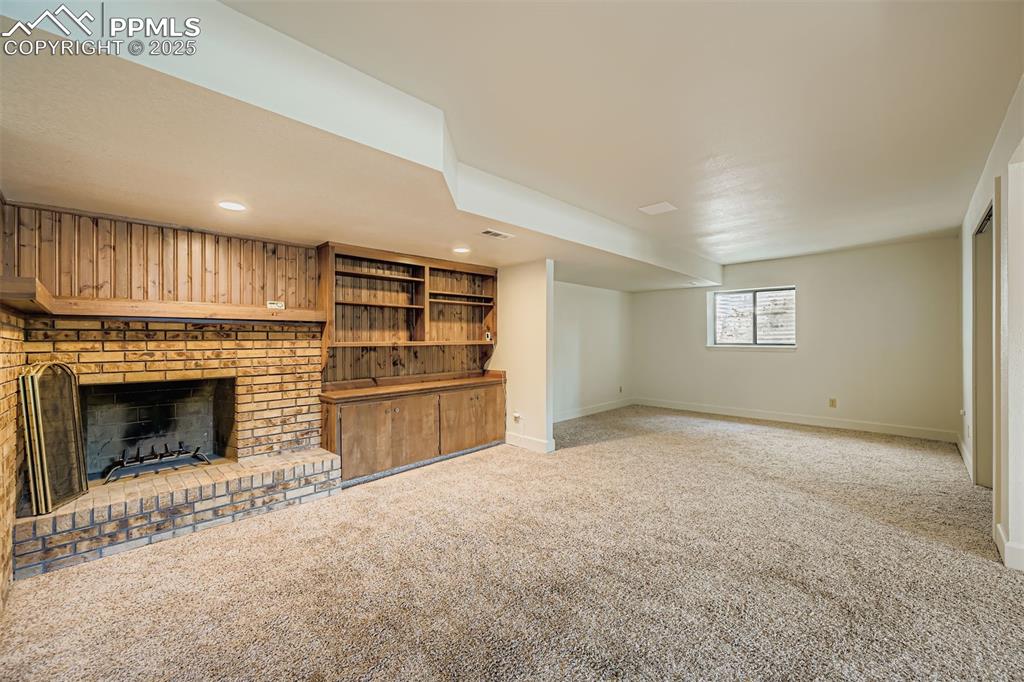 Image 29 of 37: View to extra space off of garden level Family room!