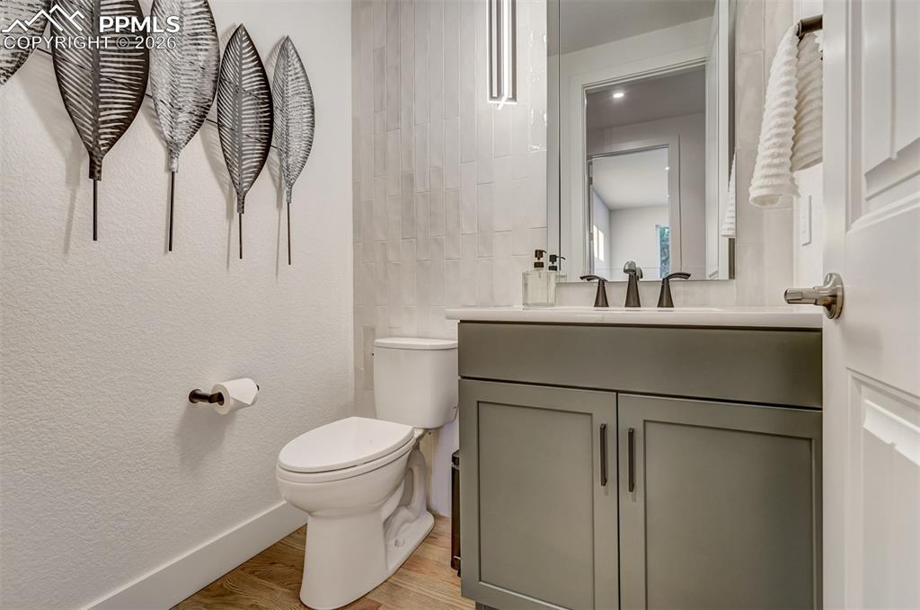 Image 29 of 50: Bathroom