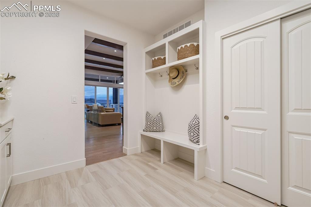 Image 34 of 50: Mud Room