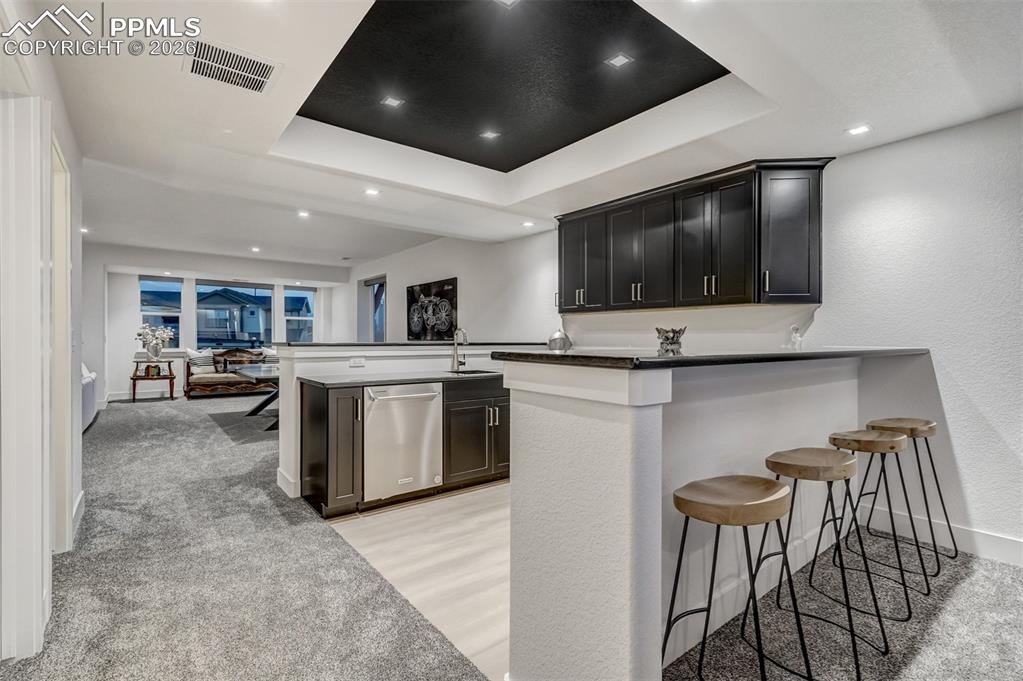 Image 43 of 50: Kitchen