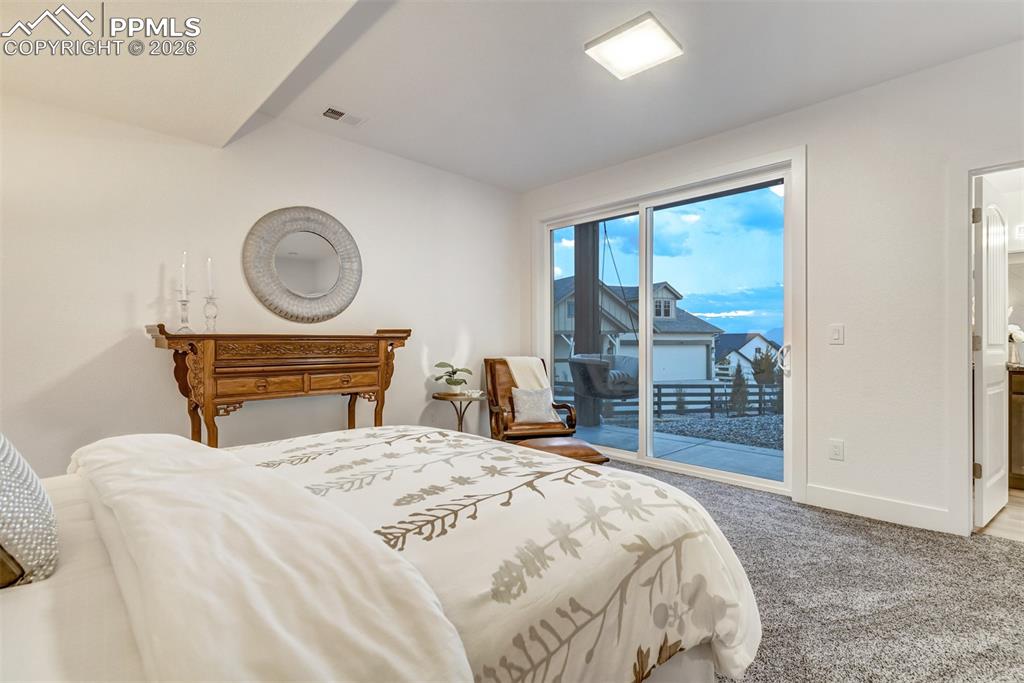 Image 46 of 50: Bedroom