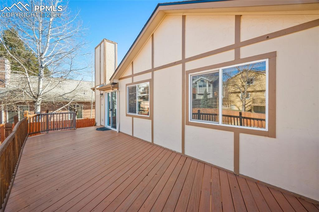 Image 29 of 38: Deck