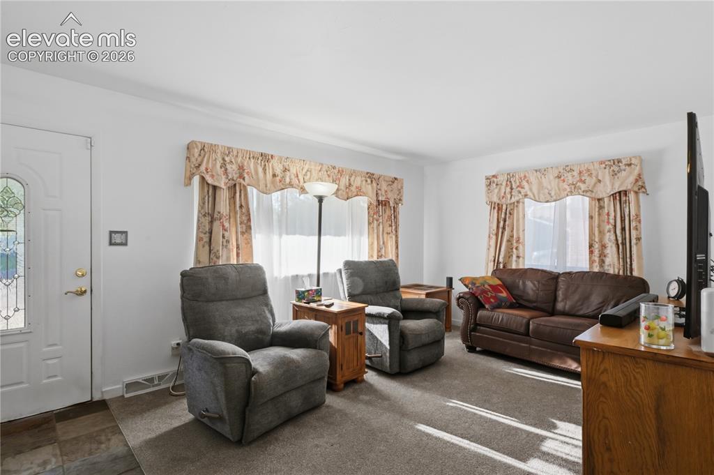 Image 5 of 32: Living Room