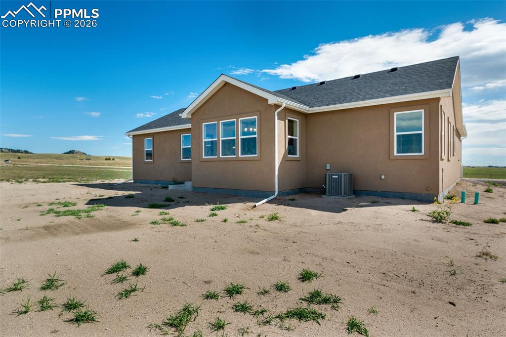 Image 15 of 43: Back of Structure