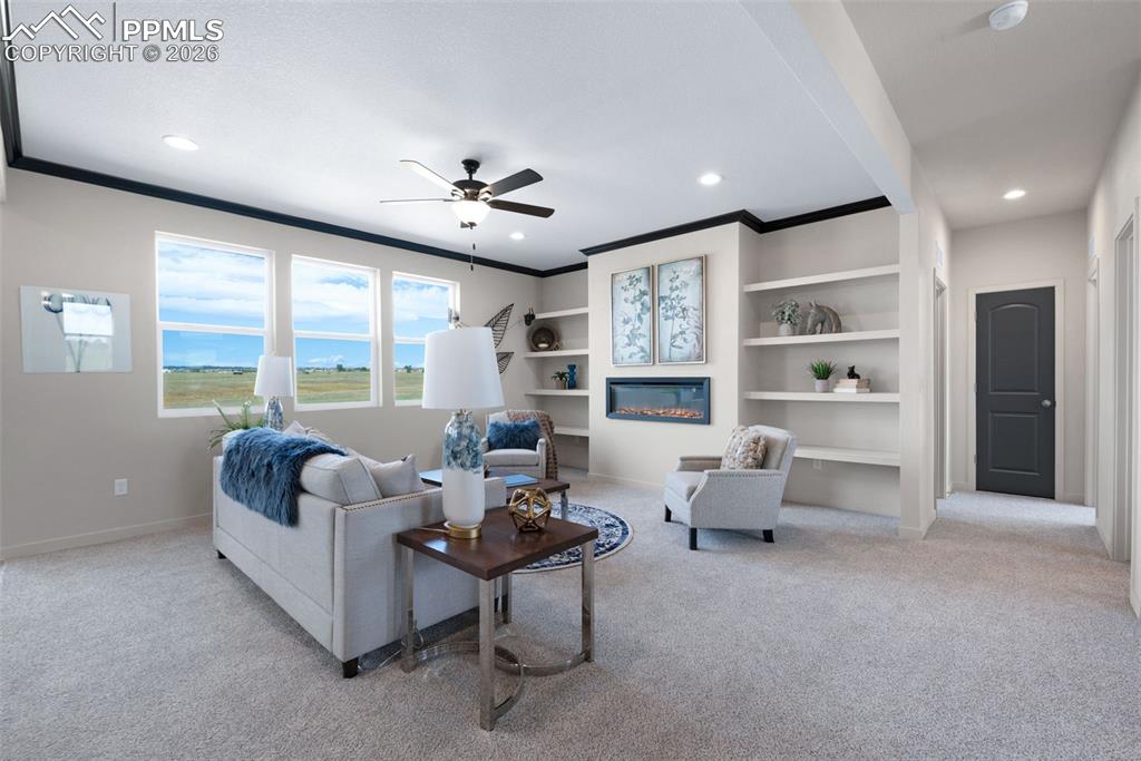 Image 21 of 43: Living Room